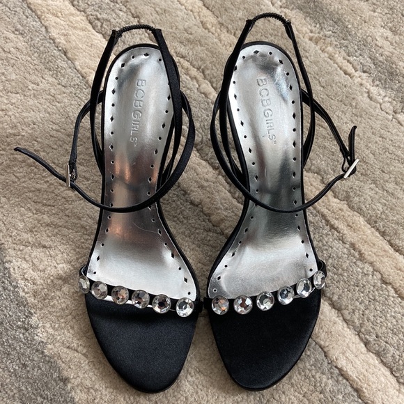 ☀️☀️ BCBGirls women’s size 7.5 heeled sandals - Picture 2 of 6